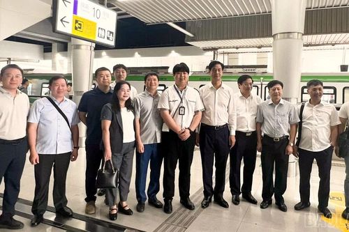 Đoàn đại biểu tỉnh Lào Cai tham dự Diễn đàn Đầu tư và Thương mại Quốc tế miền Tây Trung Quốc năm 2026, khảo sát đường sắt siêu nhẹ Trùng Khánh