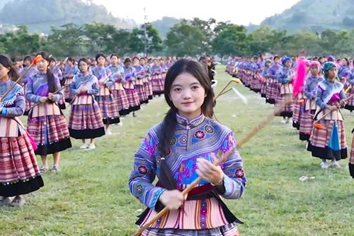 Chuẩn bị ra mắt màn đồng diễn múa Sênh tiền kỷ lục Việt Nam