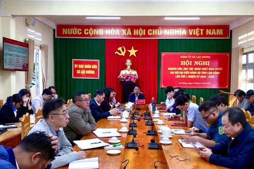 Phát huy vai trò tiên phong, gương mẫu của cán bộ, đảng viên