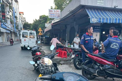 TP.HCM: Tài xế xe ôm tử vong trong chợ Bàu Cát