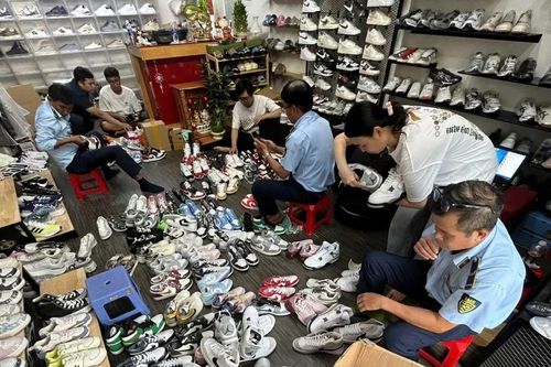 Khi hàng giả ẩn mình dưới những nhãn mác sang trọng, đắt tiền