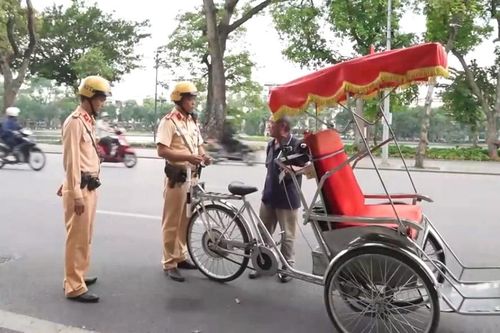 Đảm bảo an toàn giao thông khu vực hồ Hoàn Kiếm