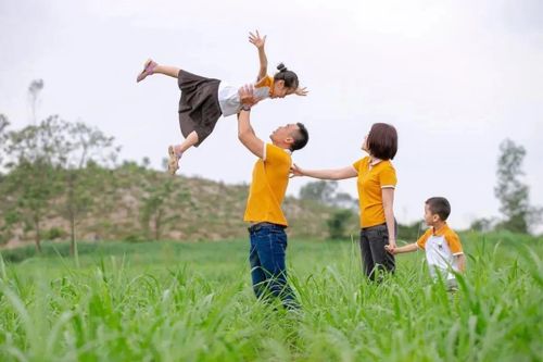 Khi yêu thương trở thành 'lá chắn' bảo vệ trẻ em