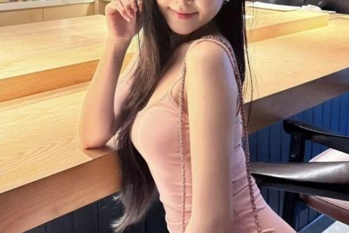 Ái nữ nhà Quyền Linh khoe vóc dáng nuột nà, nhan sắc tựa thần tiên tỉ tỉ: Bạn trai thiếu gia tin đồn có hành động bất ngờ