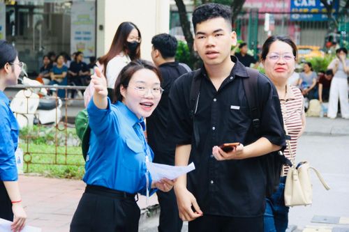 Đề tiếng Anh thi vào lớp 10 THPT chuyên Khoa học Xã hội và Nhân văn năm 2026