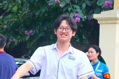 Hai trường chuyên đầu tiên tại Hà Nội tổ chức thi lớp 10