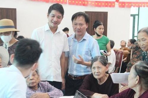 Hơn 600 người cao tuổi xã Vĩnh Thanh được khám, tư vấn sức khỏe miễn phí