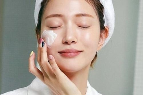 Quy trình 4 bước skincare buổi tối cho da dầu: Da sạch sâu, mịn màng sau một đêm