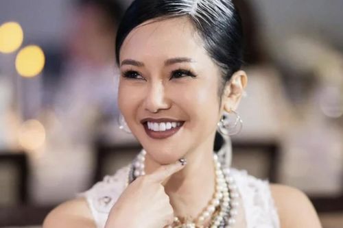Cuộc sống tuổi trung niên của diva Hồng Nhung sau khi mắc ung thư