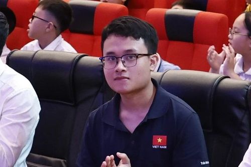 Gương mặt trẻ Việt Nam triển vọng Trần Minh Hoàng nhắn nhủ tới các thí sinh AIMO