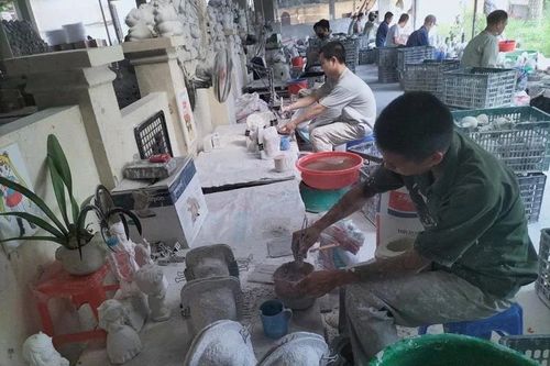 Khi những bức tượng thắp lên hy vọng hoàn lương