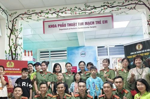 Lan tỏa tình yêu thương đến với các bệnh nhi có hoàn cảnh khó khăn