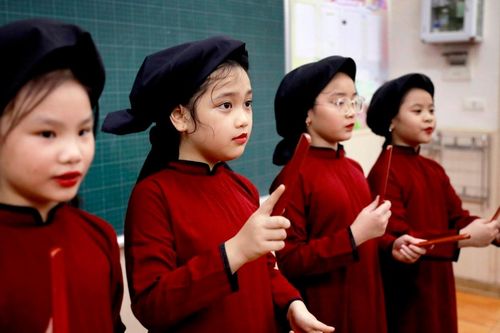 Gieo mầm di sản hát Xoan nơi học đường Đất Tổ