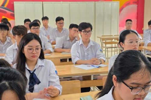 Từng bước chuẩn bị cho thi tốt nghiệp THPT trên máy tính
