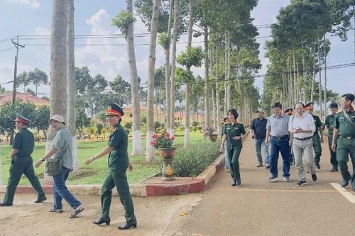 Sư đoàn 302 khơi mạch nguồn sáng tác về người lính