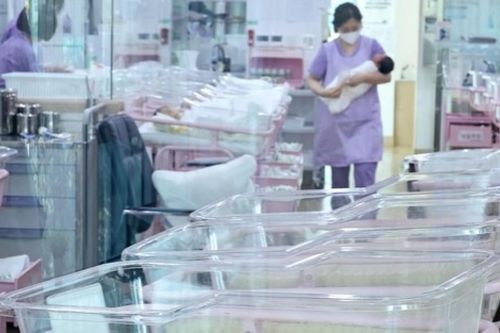 Khủng hoảng nhân khẩu học: Khi những chiếc nôi bị để trống