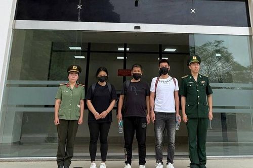 Bàn giao, trao trả 3 công dân Trung Quốc nhập cảnh trái phép vào Việt Nam