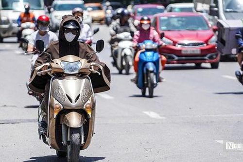 Nắng nóng gay gắt, bác sĩ cảnh báo nguy cơ đột quỵ, sốc nhiệt và sai lầm khi chống nóng