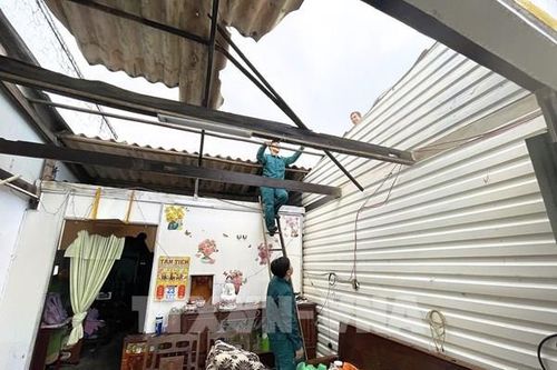 Cà Mau: Lốc xoáy gây thiệt hại nhiều hộ dân
