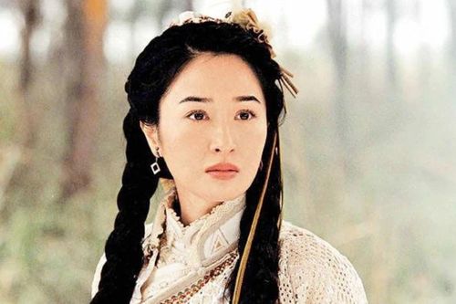 Nữ soái Kim Dung xinh đẹp, tài ba nhưng lại bị tình yêu phụ bạc