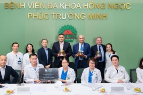 Bệnh viện Hồng Ngọc được RCS tái công nhận trung tâm đào tạo ngoại khoa chuẩn quốc tế