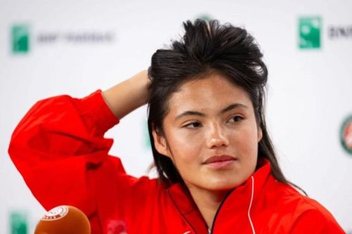 Emma Raducanu sẵn sàng cho Roland Garros, tay vợt số một nước Pháp Arthur Fils rút lui