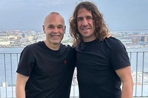 Andres Iniesta và Carles Puyol sẽ đối đầu dàn cựu tuyển thủ Việt Nam tại TP.HCM