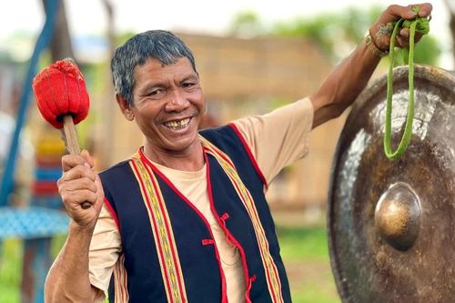 Người lưu truyền mạch nguồn văn hóa Jrai