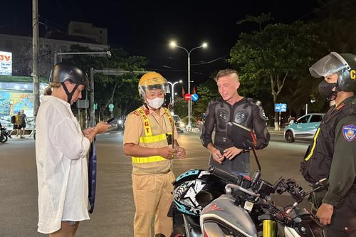Xử lý nhiều trường hợp vi phạm trật tự an toàn giao thông