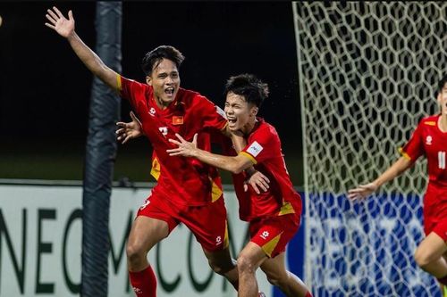 Cú đổi ngôi lịch sử của bóng đá Việt Nam và Thái Lan trong chu kỳ 5 năm