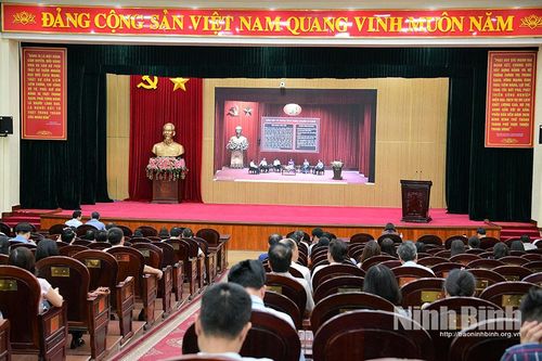 Bế mạc lớp bồi dưỡng nâng cao năng lực, xử lý tình huống thực tiễn đối với đội ngũ cán bộ cơ sở