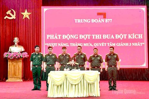 Trung đoàn 877 phát động đợt thi đua cao điểm 'Vượt nắng, thắng mưa, quyết tâm giành 3 nhất'