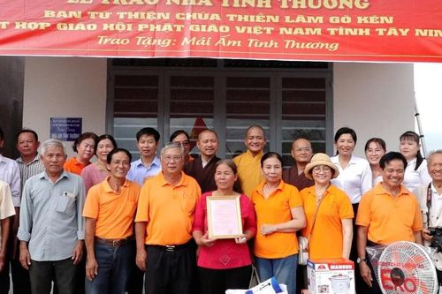 Tây Ninh: Ban Trị sự tỉnh trao tặng căn nhà tình thương đến hộ nghèo trên địa bàn xã Mỹ Hạnh