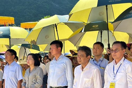 Phó Chủ tịch Quốc hội Nguyễn Thị Thanh dự Lễ hội Sắc vàng Tam Cốc - Tràng An 2026
