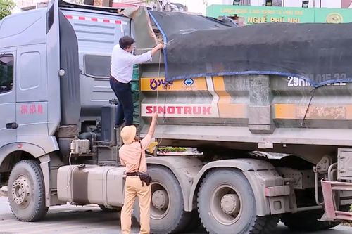 Xử lý nghiêm xe quá tải tại cửa ngõ phía Tây Hà Nội