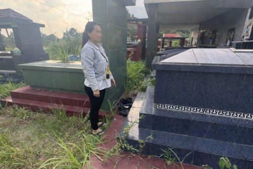 Bé sơ sinh bị bỏ trong bọc ni lông gần khu mộ ở TP.HCM: Danh tính người mẹ