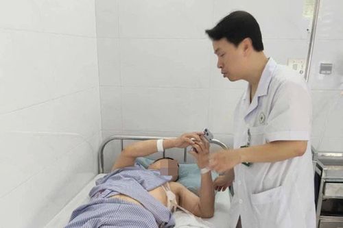 Phẫu thuật khẩn cứu bệnh nhân Trung Quốc đa chấn thương, nguy kịch do tai nạn