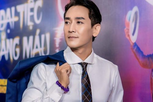 'Soái ca' Hứa Vĩ Văn lịch lãm ở tuổi 47