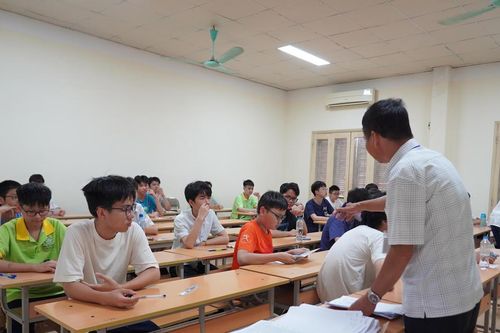 Có nên bỏ kỳ thi vào lớp 10?