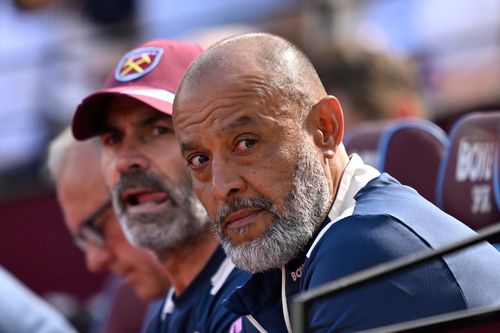 Cầu thủ West Ham nổi loạn