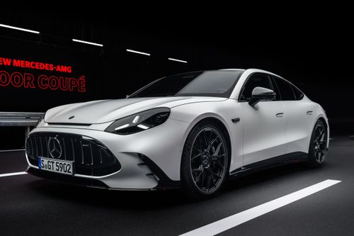 CEO Mercedes-AMG: 'Muốn khách hàng tin xe điện, hãy để họ tự cầm lái'