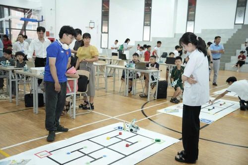 Khơi dậy tinh thần nghiên cứu khoa học, đổi mới sáng tạo trong cộng đồng