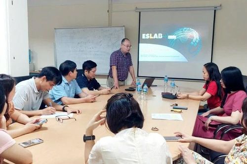 Ứng dụng AI phát hiện tin giả trên không gian mạng