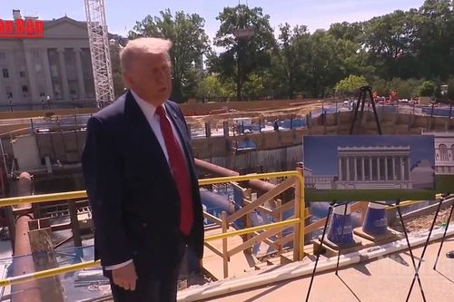 [Video] Tổng thống Mỹ D. Trump vấp chỉ trích vì dự án Phòng Khiêu vũ Nhà Trắng