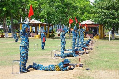 Sư đoàn 372 kiểm tra '3 tiếng nổ' cho chiến sĩ mới