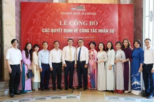 Trao quyết định bổ nhiệm lãnh đạo Trường đại học Ngoại ngữ (ULIS)