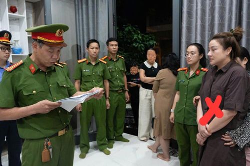 Cấu kết lừa chiếm hơn 300 tỷ đồng