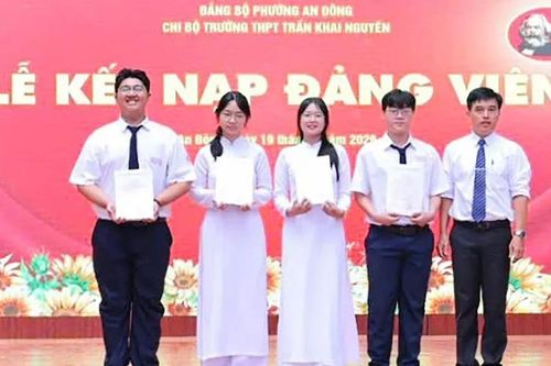Tạo sự liền mạch về phát triển Đảng trong trường học