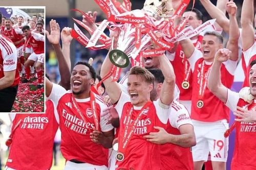 Khoảnh khắc lịch sử: Arsenal chính thức lên đỉnh Ngoại hạng Anh