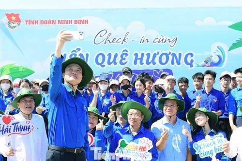 Tuổi trẻ Ninh Bình 'xắn tay' vào vấn đề cấp thiết tại cơ sở trong chiến dịch hè